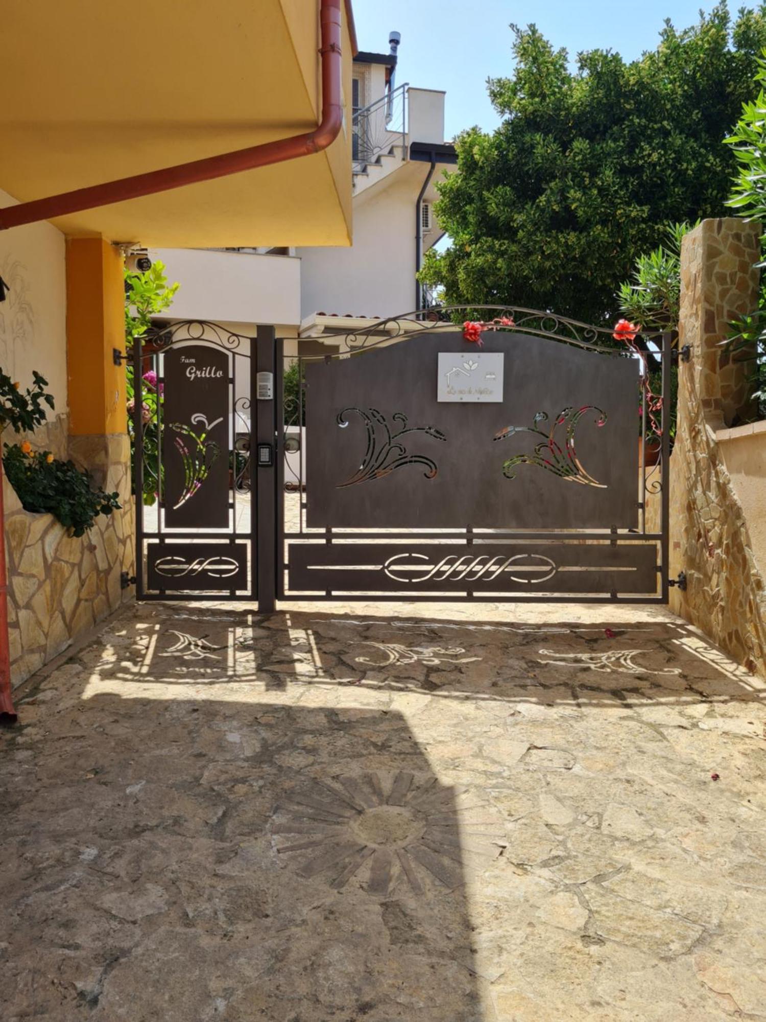 B&B La Casa Di Martina Дзамброне Екстериор снимка