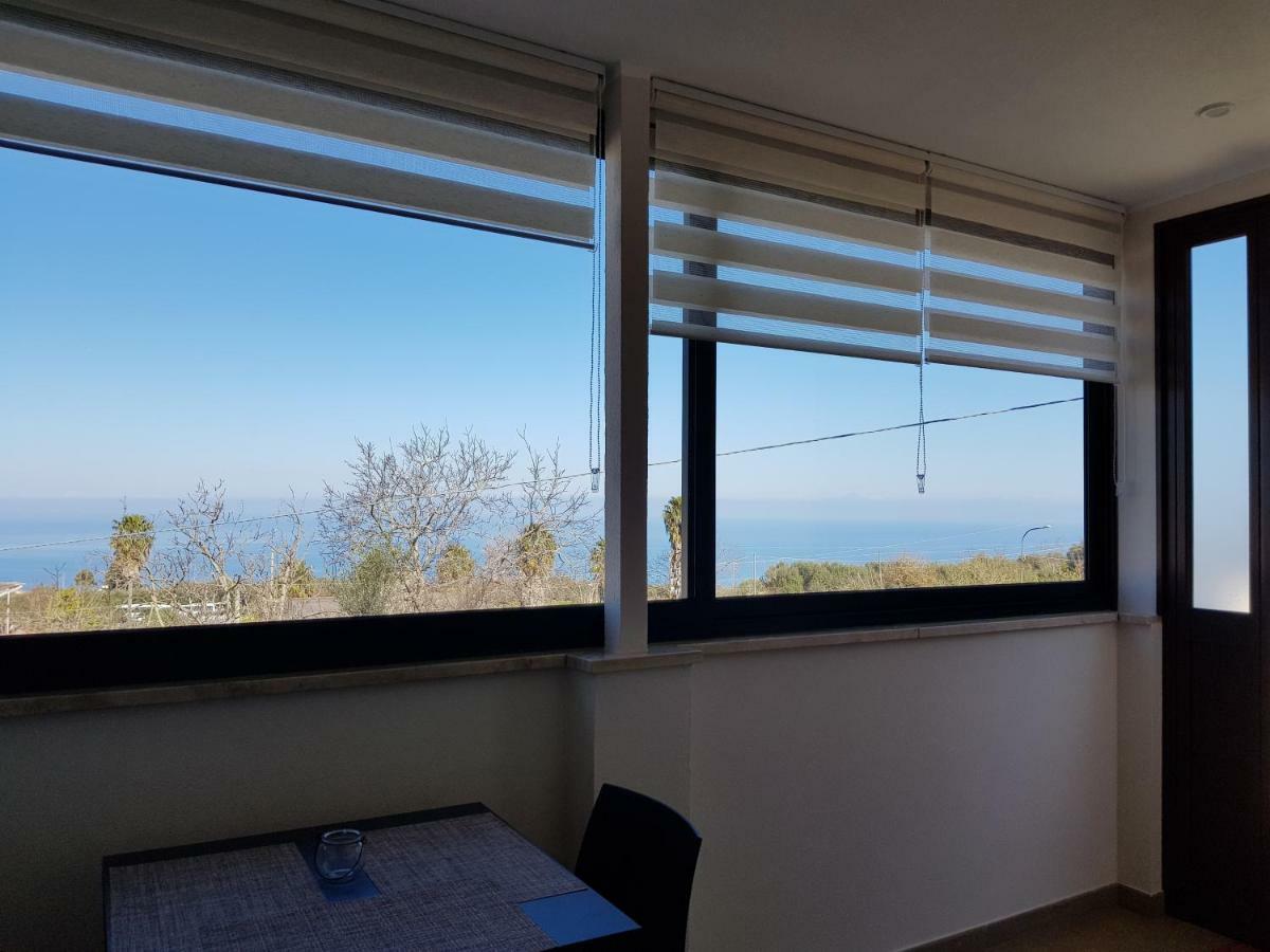 B&B La Casa Di Martina Дзамброне Екстериор снимка
